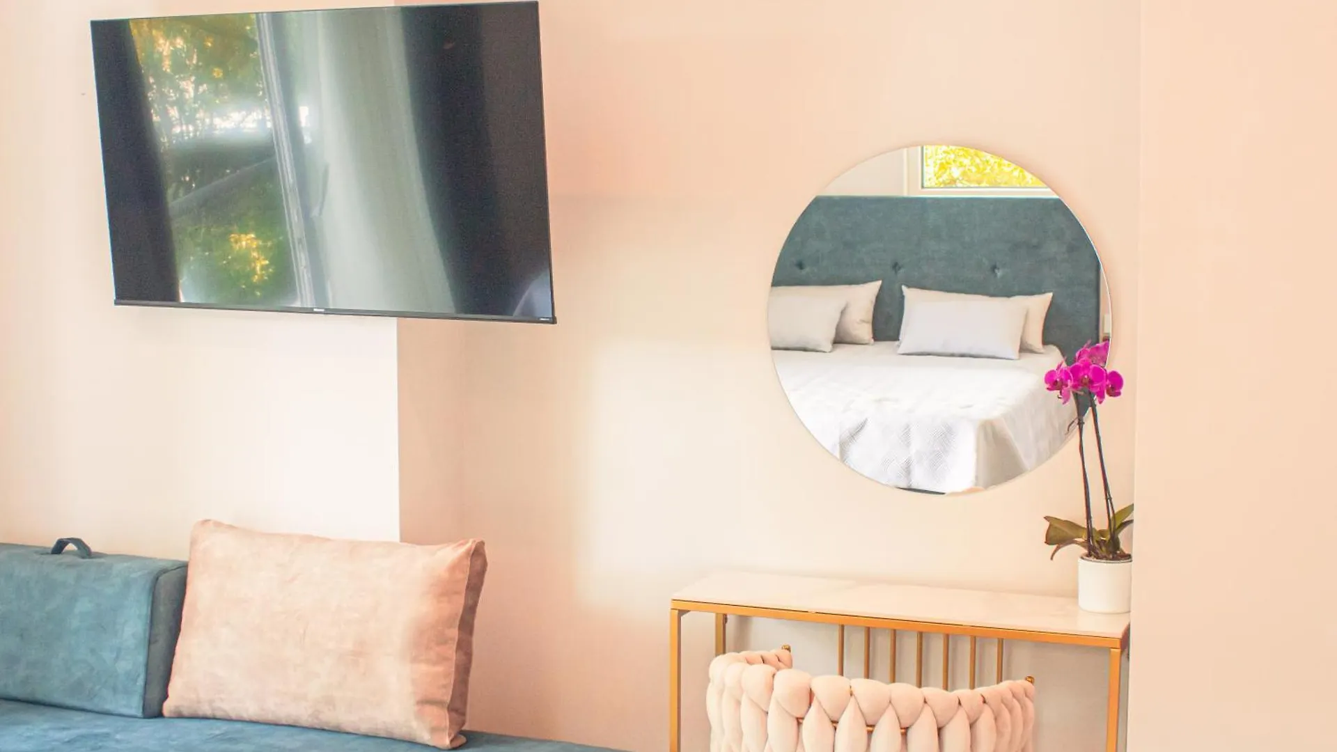 Guest house Luxury Seaside House Noble- Best Location In Town Split